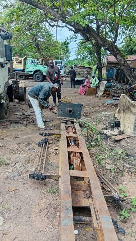 Rig frame on the chassis